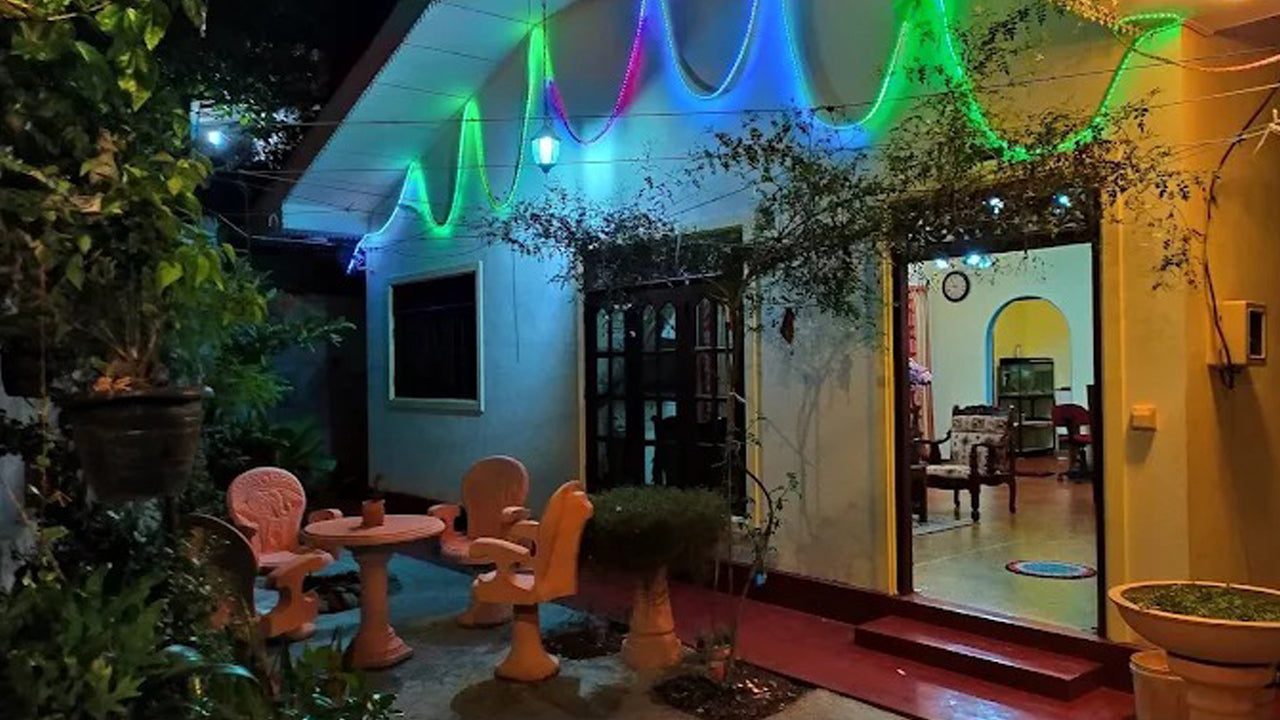 Sunflower Tourist Rest, Hikkaduwa