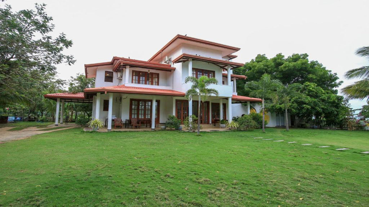 Отель Bay Beach, Тринкомали