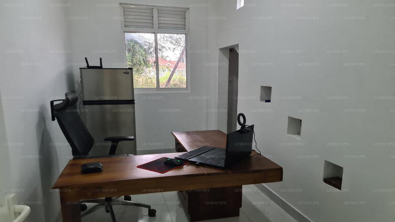 Отель и хостел Ceylon Lodge - Транзит в аэропорт, Негомбо