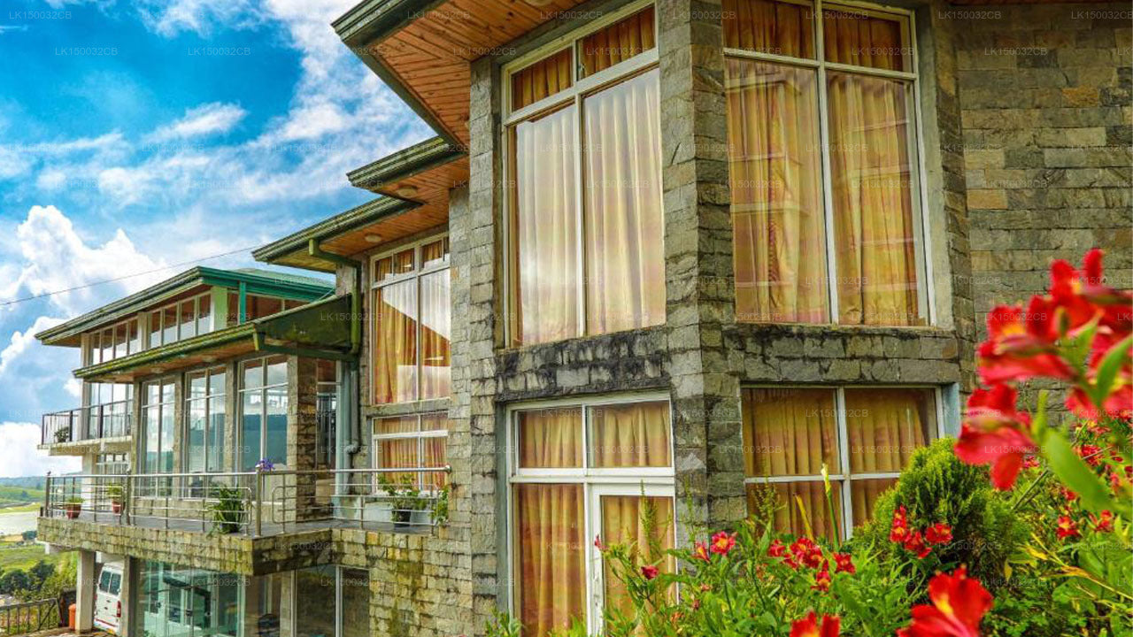 Оук Рэй Саммер Хилл Бриз, Нувара Элия