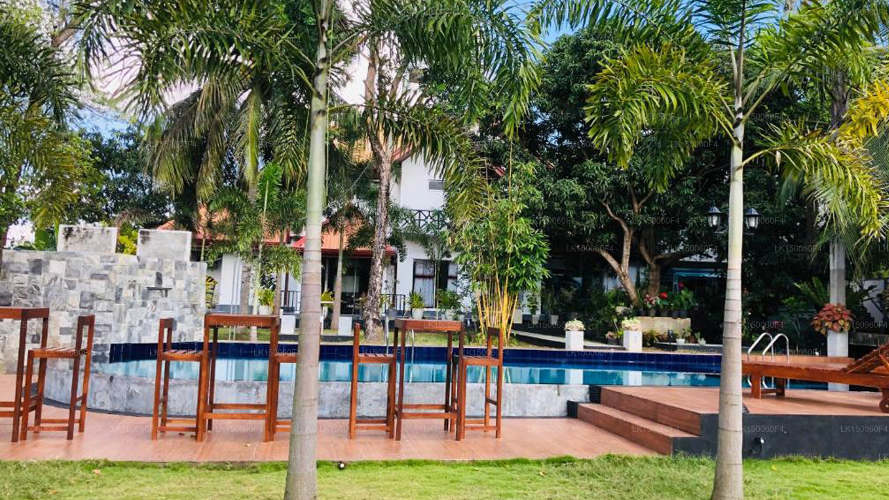 Отель Уайт Лэнд Сити, Дамбулла