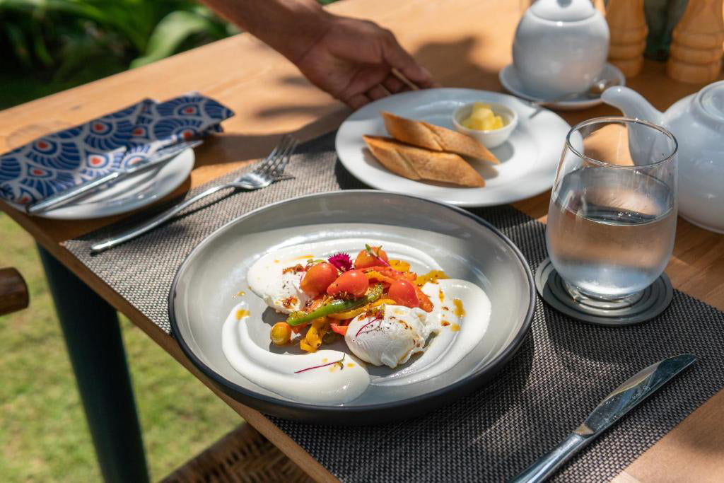 Халкион Мавелла, Тангалла