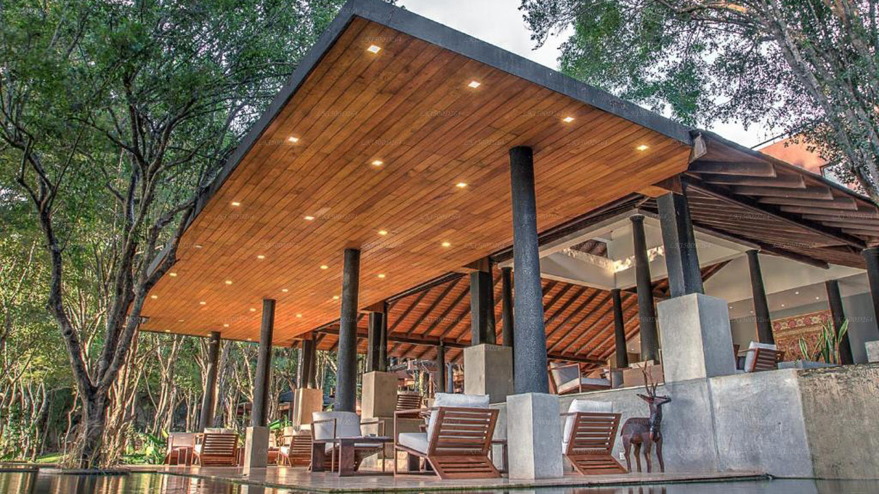 Отель «Дир Парк», Полоннарува