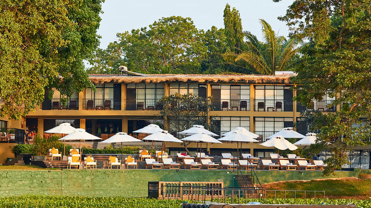 «За гранью мира» - сафари-лодж, Яла