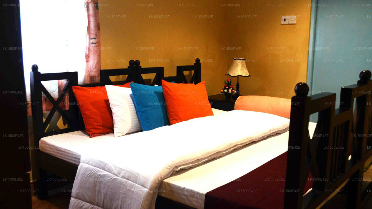 Элла Хиллкрест