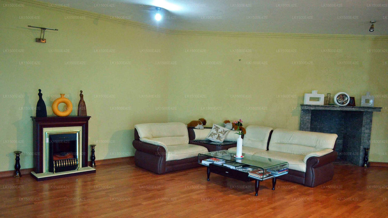 Элла Хиллкрест