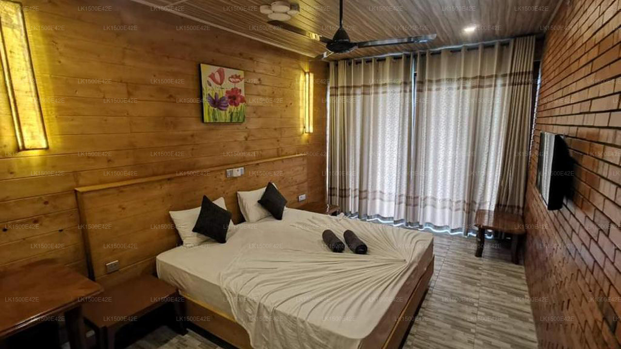 Элла Хиллкрест