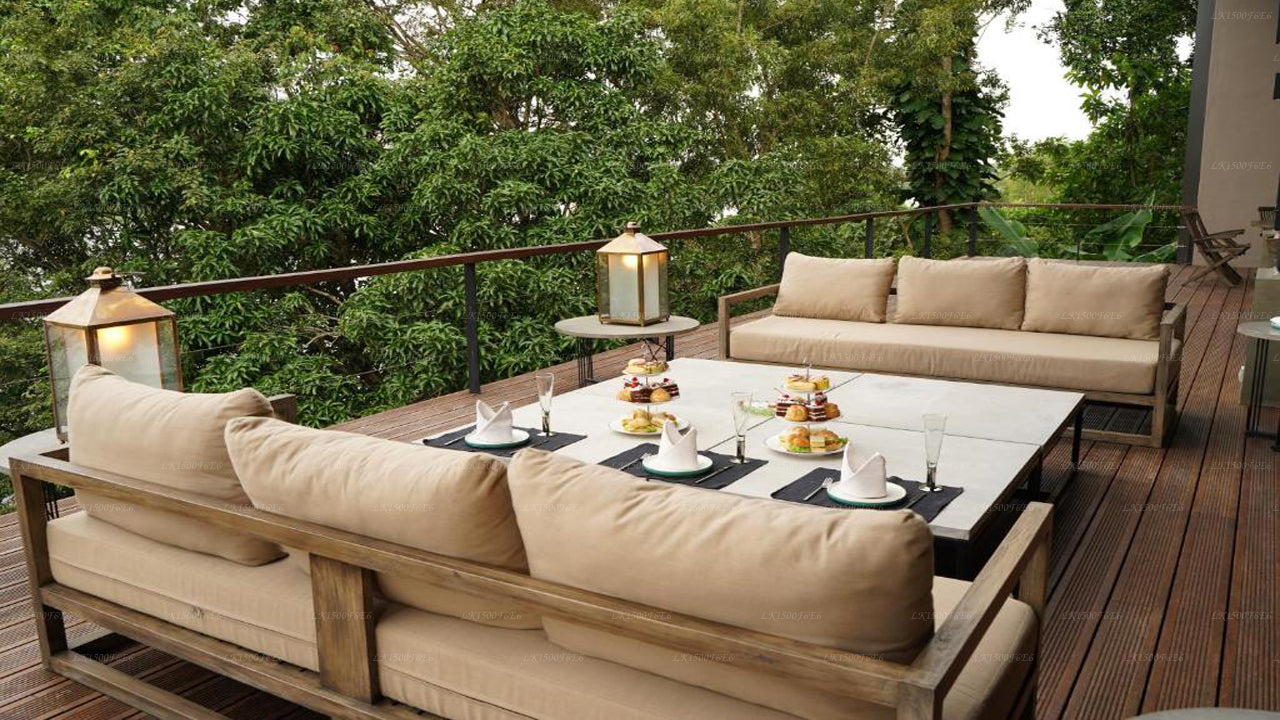 Лили Под, панадура