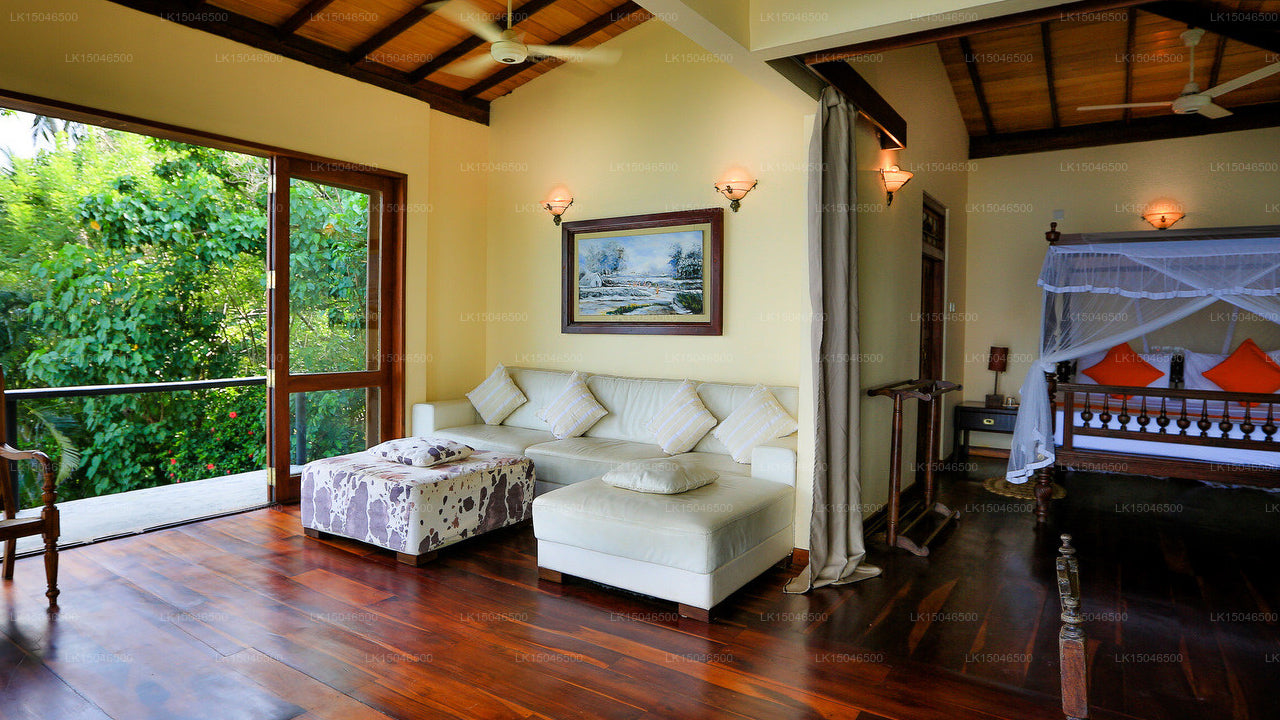 Коттедж Саут-Пойнт, Ахангама