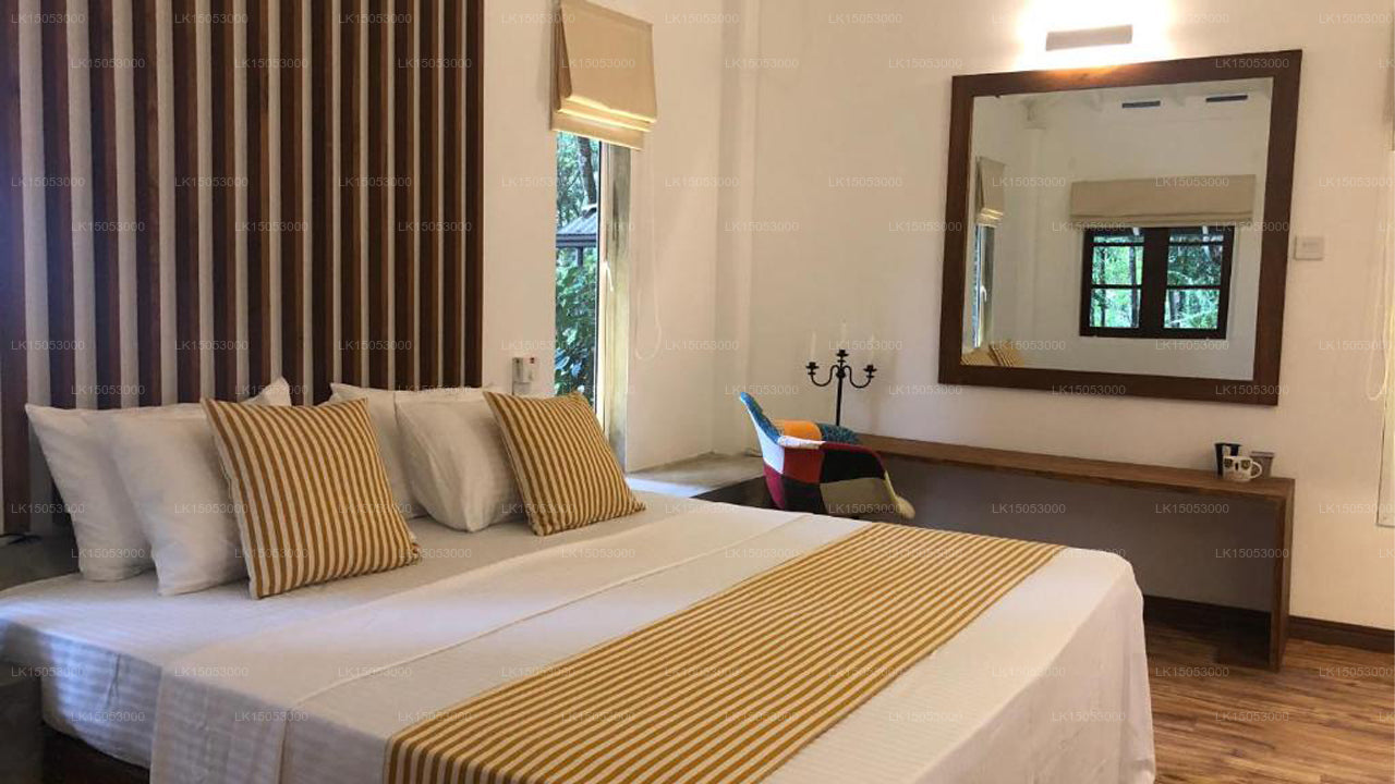 Курорт Ривер Гарден, Белихулоя