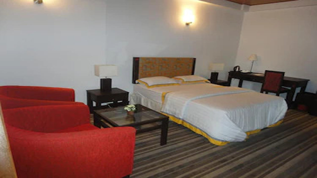 Курортные отели Эшли, Нувара Элия