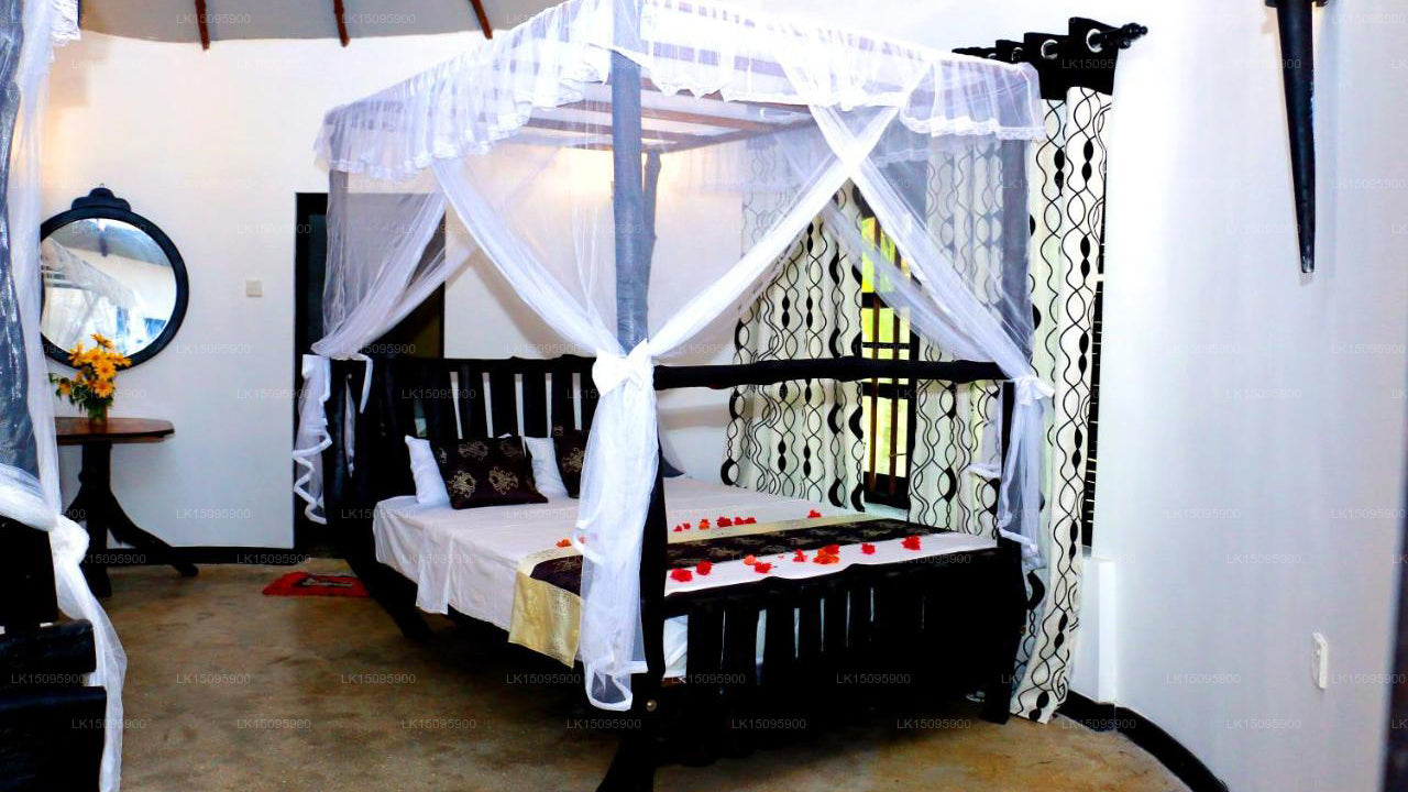 Turtle Beach Cabanas, Tangalle