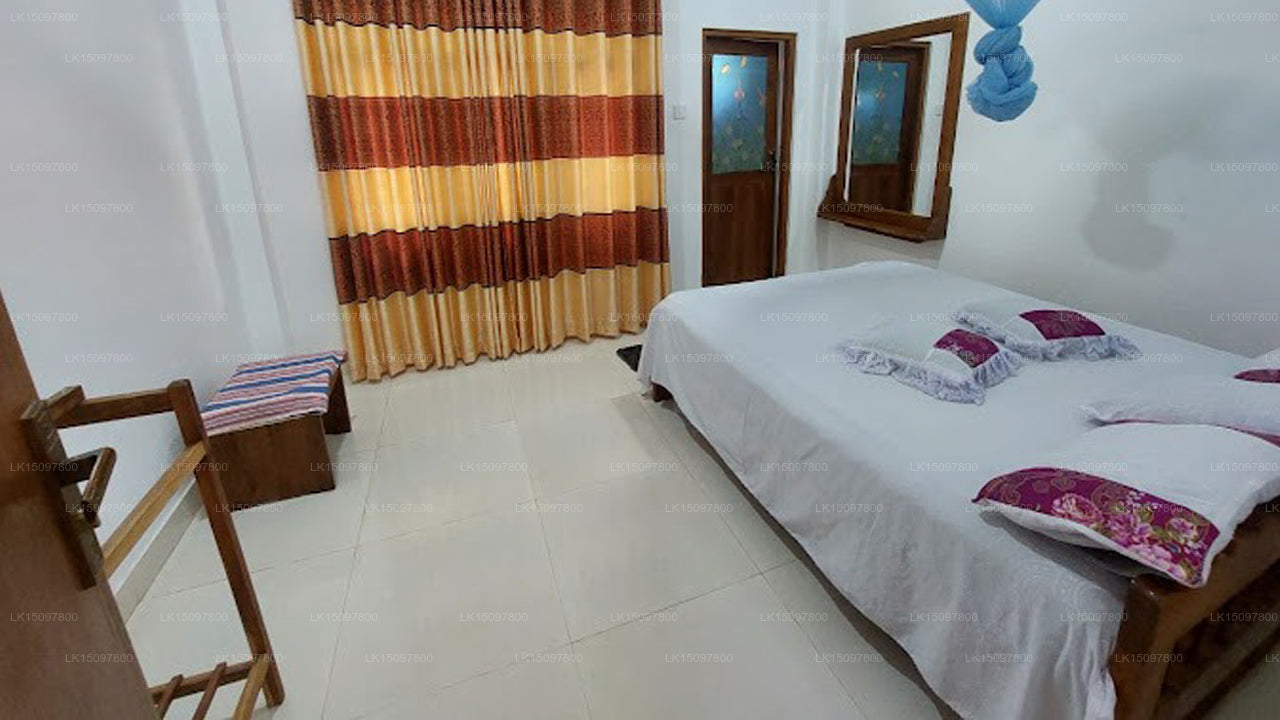 Bliss Lake Holiday Bungalow, Thissawewa