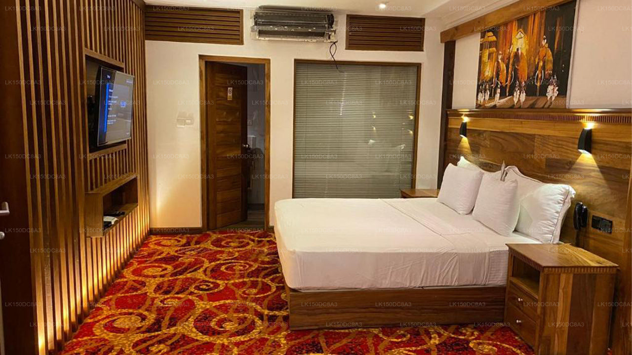 Резиденция Лейквуд, Канди