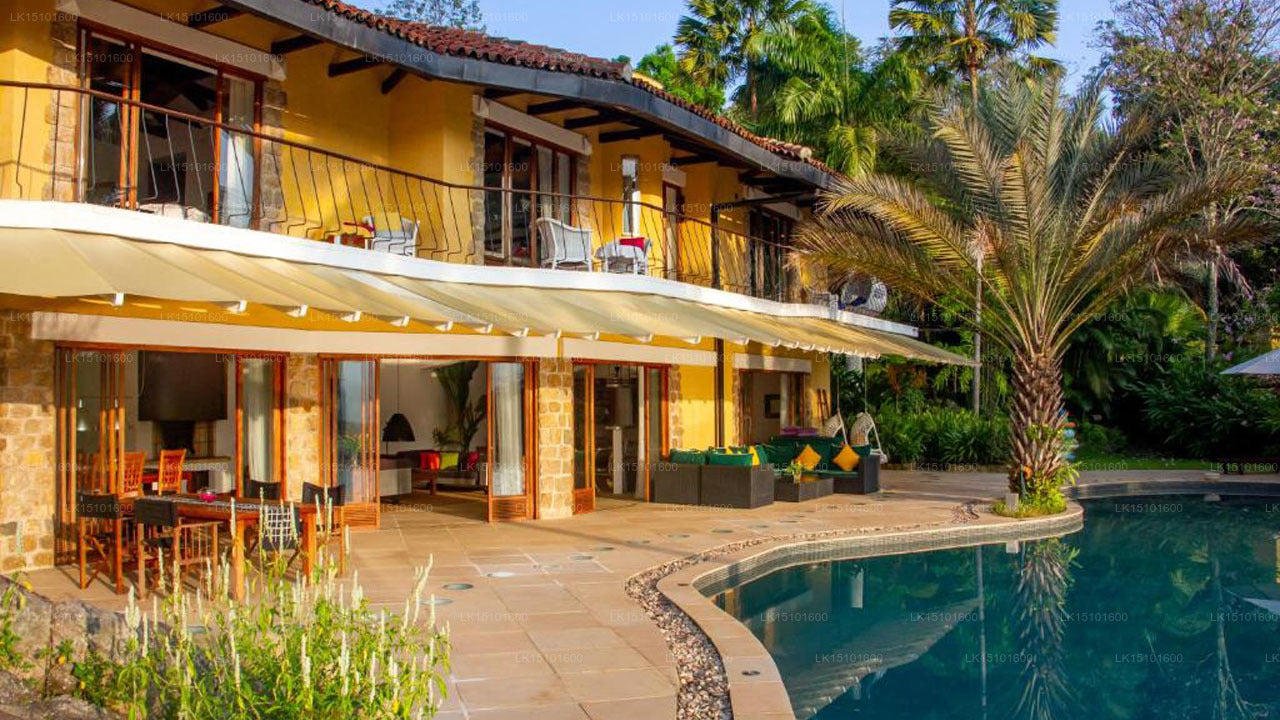 Курорт Бугенвилья, Канди