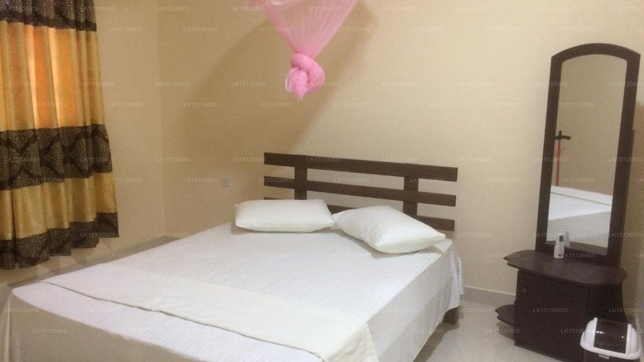 Отель Surasa, Курунегала