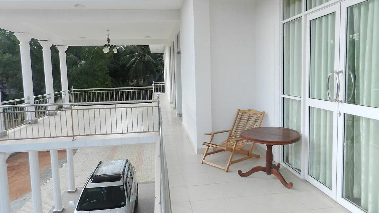 Отель «Парадиз», Курунегала