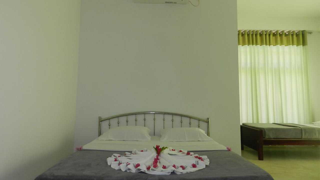 Отель «Парадиз», Курунегала