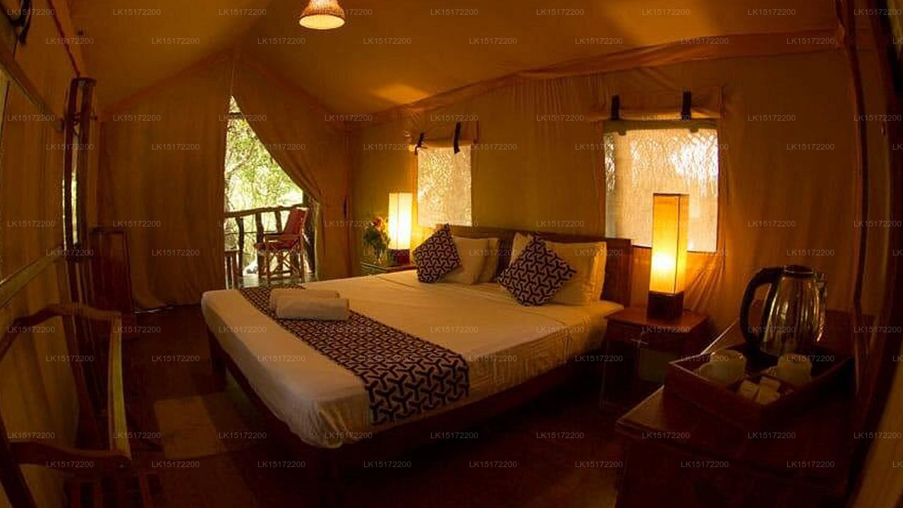 Athgira River Campin,  Udawalawa