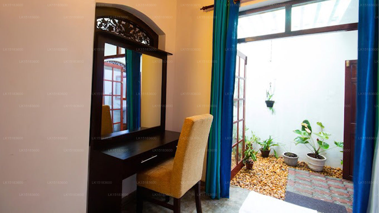 Hamilton Beach Villa, Ja Ela