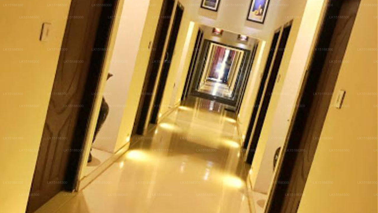 Vichithra, Peradeniya