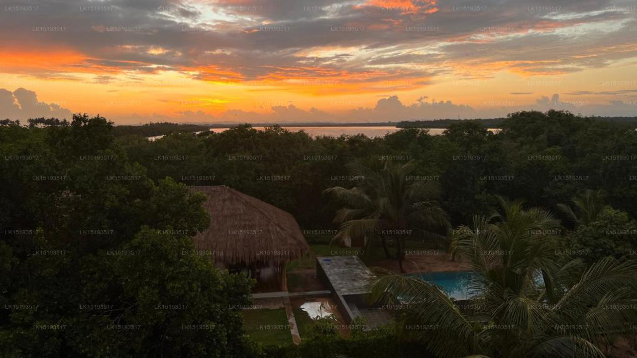 AT ONE - with Nature Glamping Resort, Rekawa