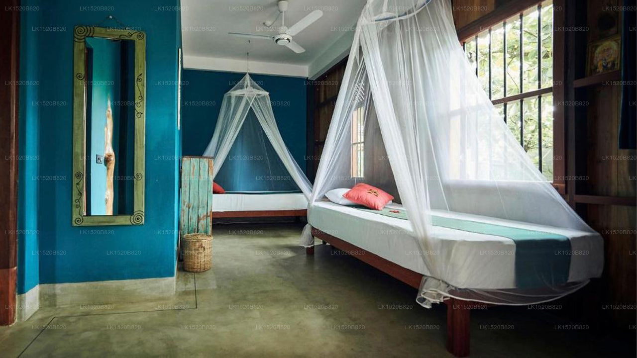 Casa Vana, Hiriketiya