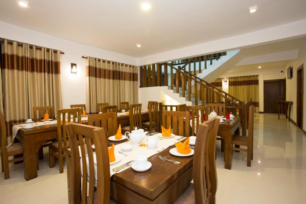 Отель «Гранд Камелия», Нувара Элия