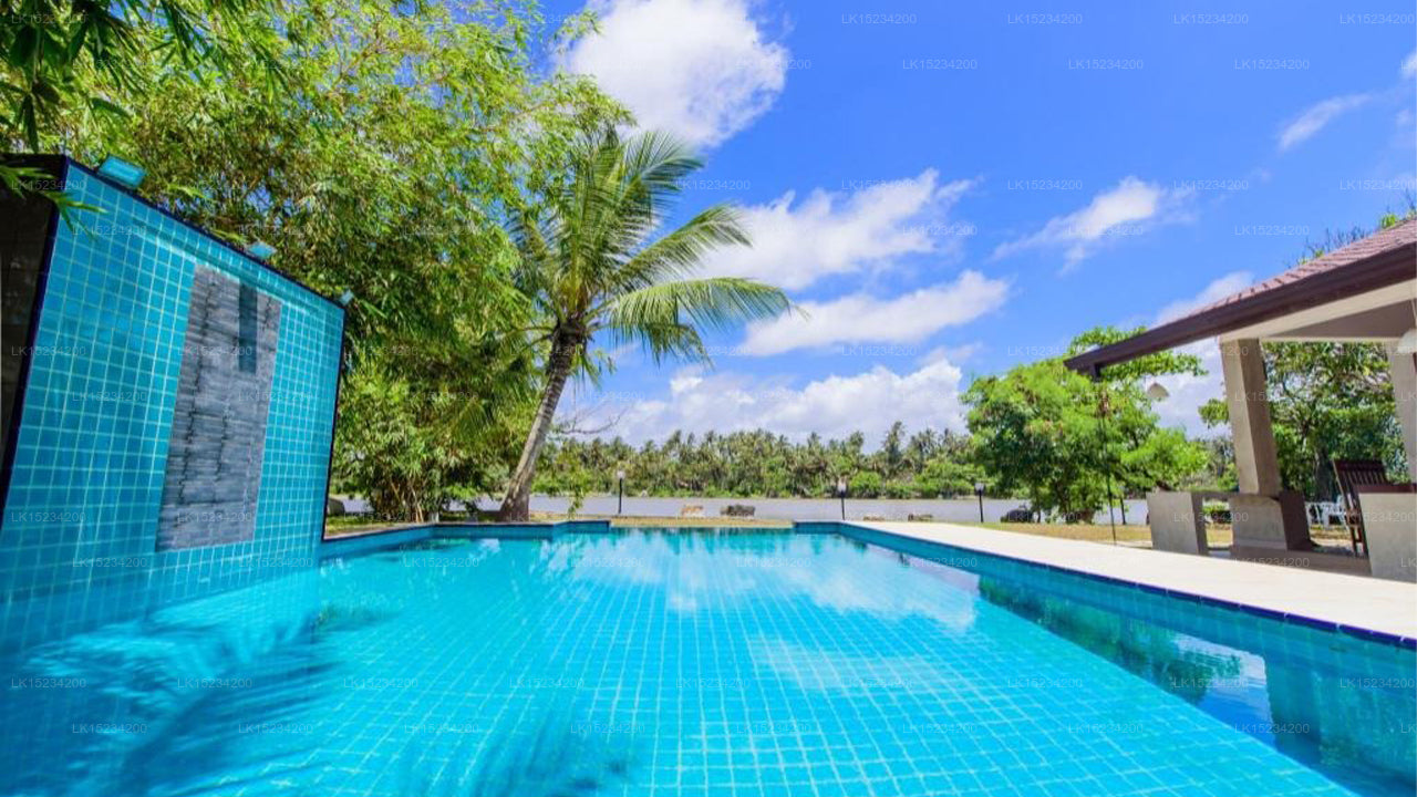 Vaaya Beach Hotel, Negombo