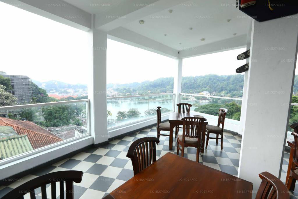 Отель Канди Супрем, Канди