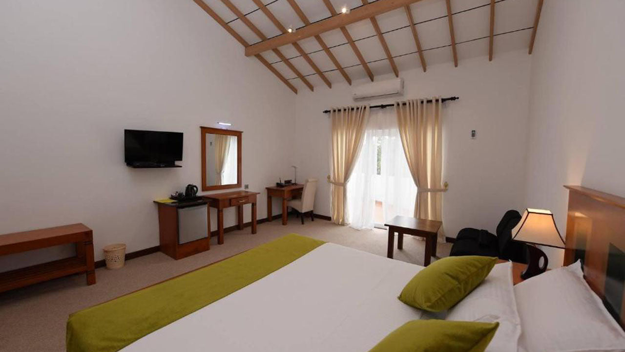 Отель Seasons, Курунегала