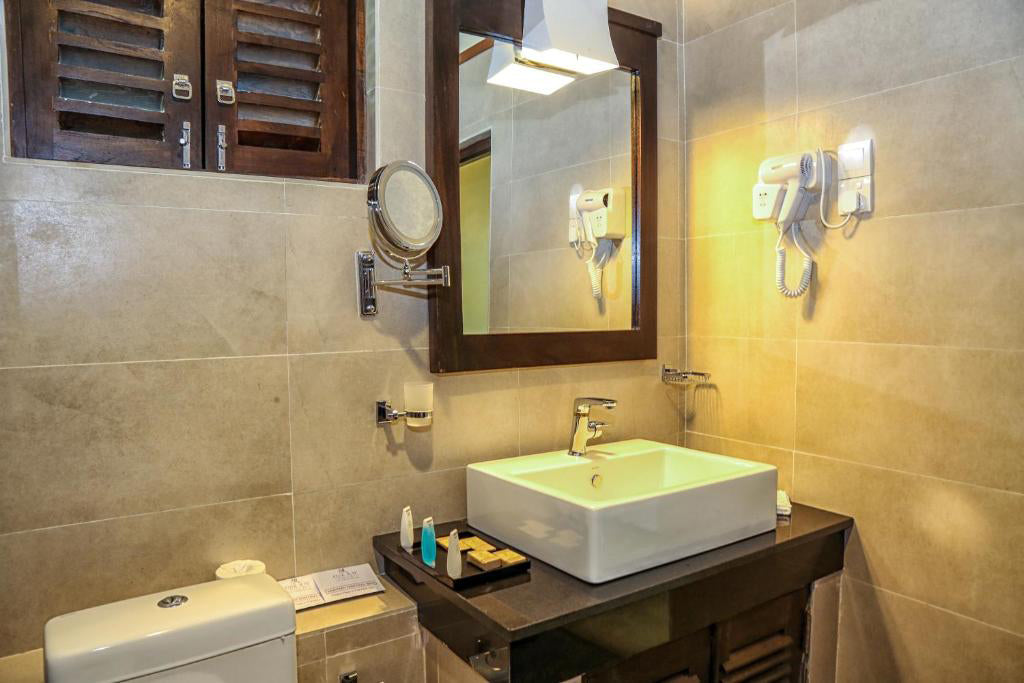 Курорт Оук-Рэй Лейк, Тиссамахарама