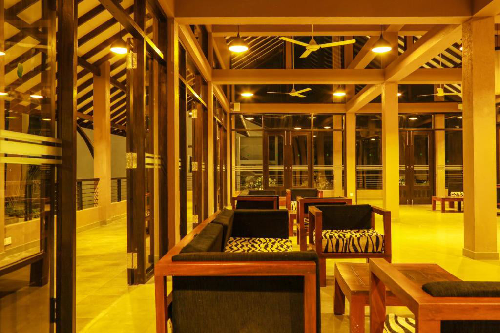 Курорт Оук-Рэй Лейк, Тиссамахарама