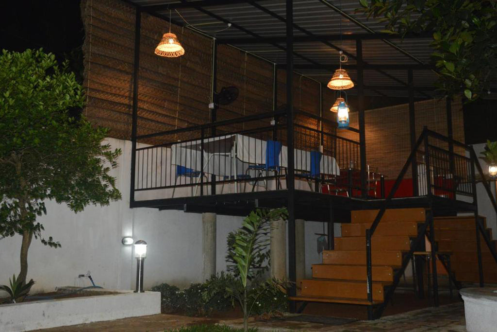 Дворец Оливи, Удавалаве