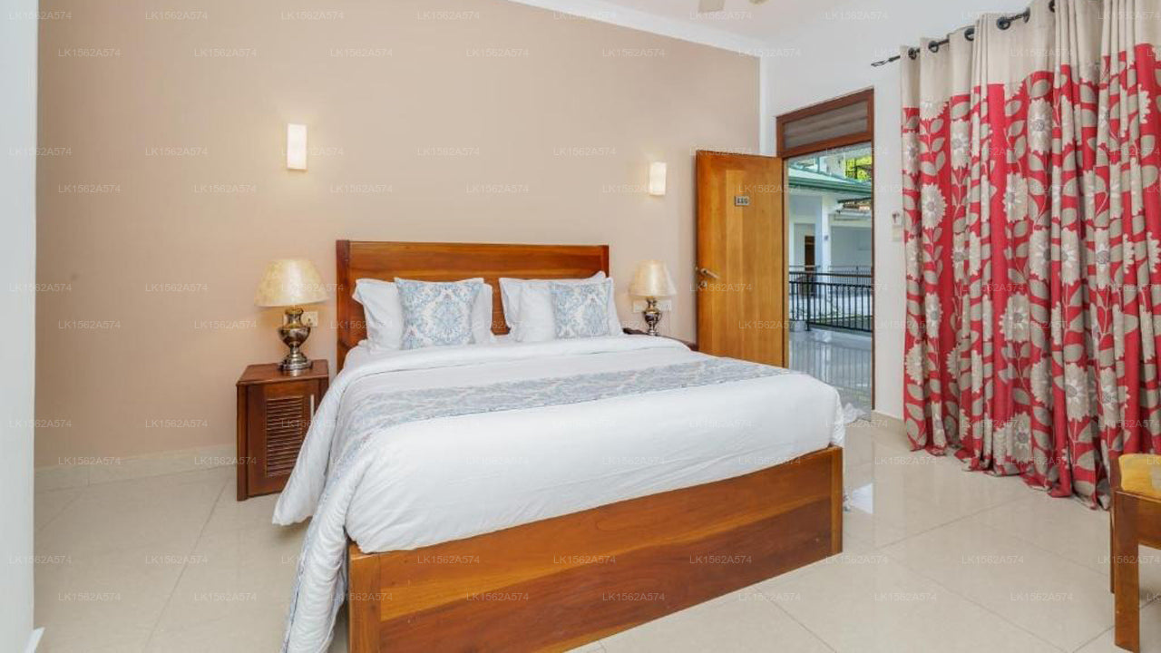 Hotel Travellers Nest, Kandy