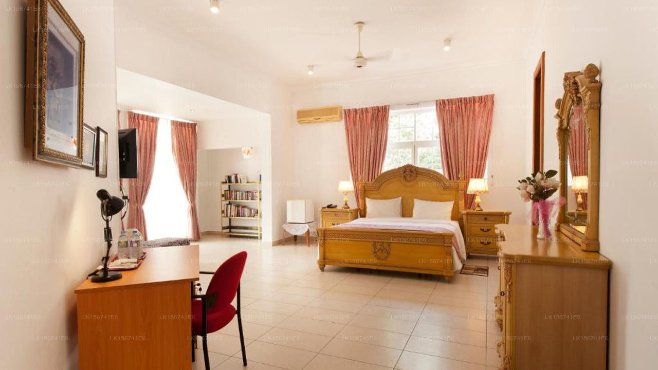 Вилла 53, Баттарамулла