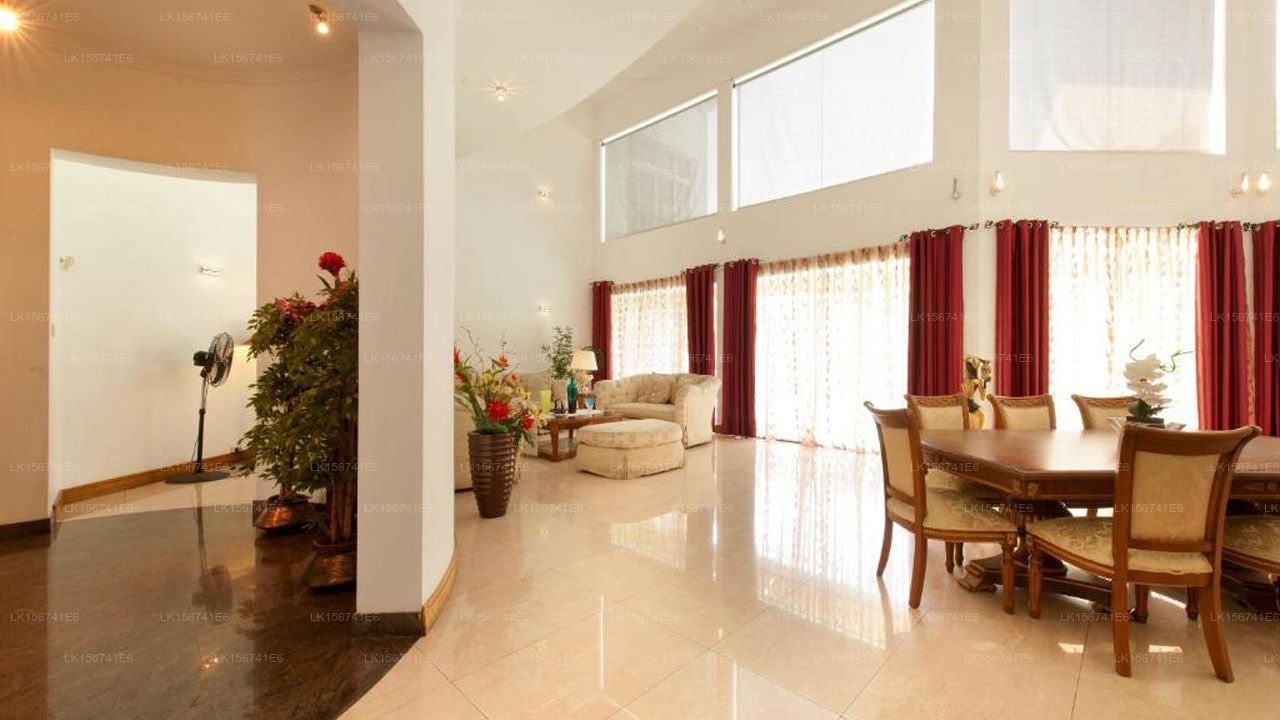 Вилла 53, Баттарамулла