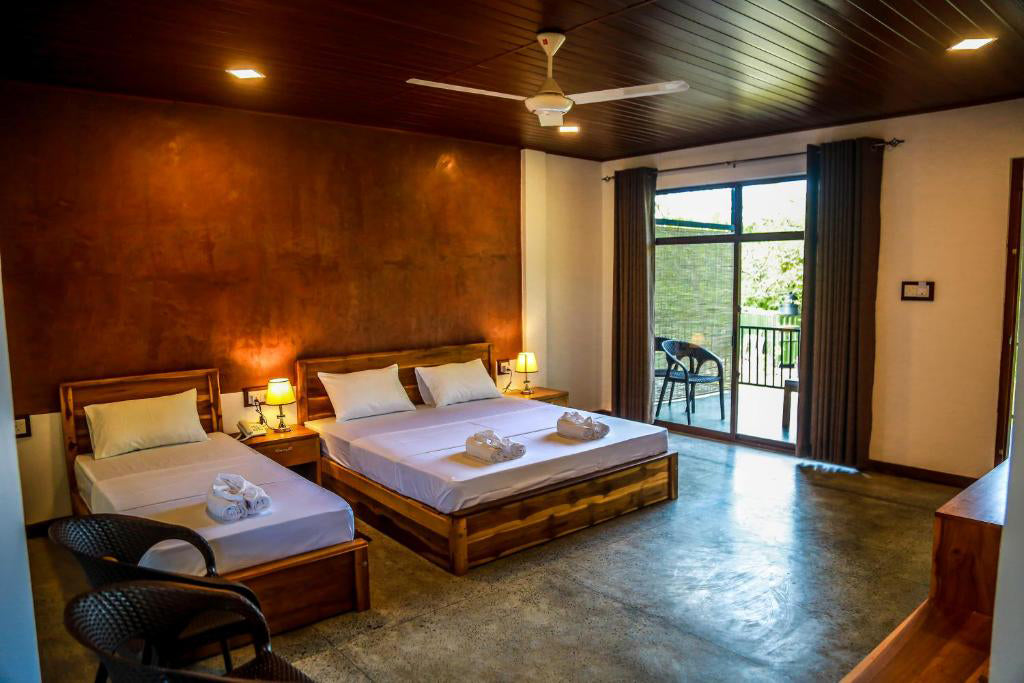 Окраина реки Дула, Удавалаве