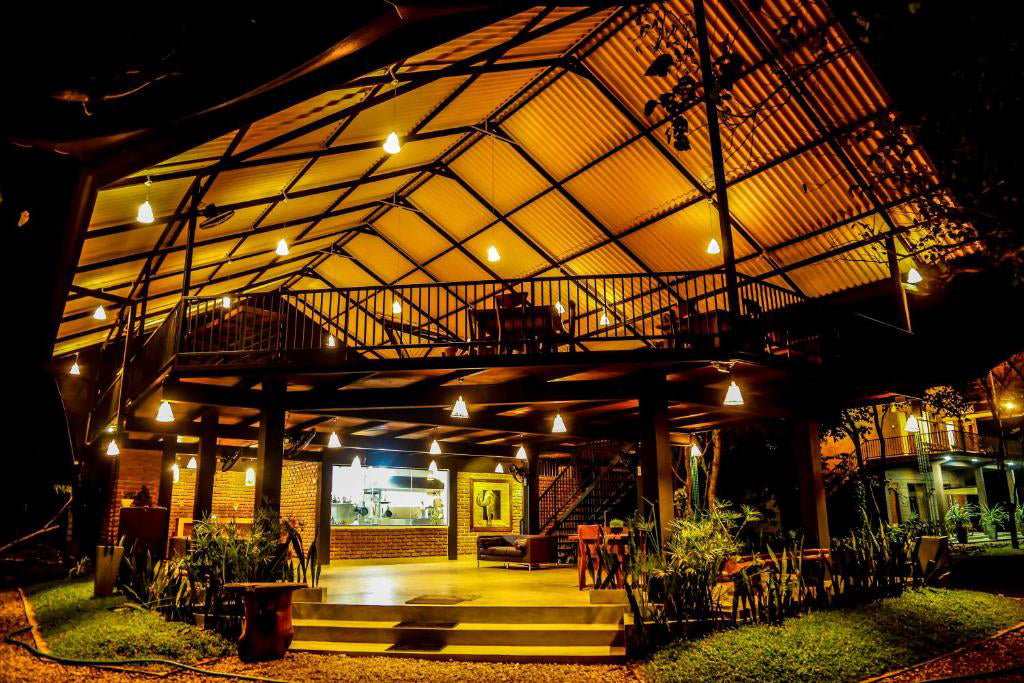 Окраина реки Дула, Удавалаве