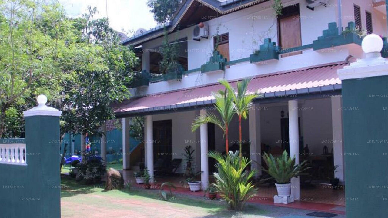 Vizzava Beach Villa, Negombo