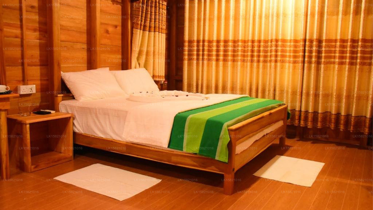 Wild Lake Side Holiday Resort, Udawalawe