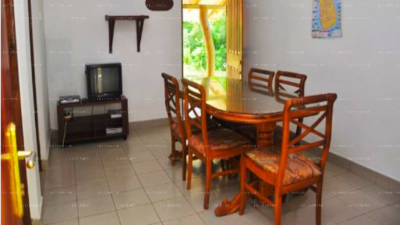 Ran Hiru Family Bungalow, Minneriya