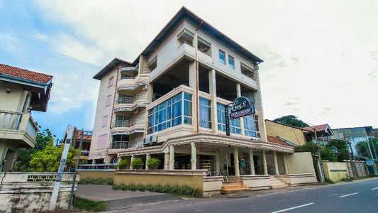 OYO 317 Choy's Waterfront Residence, Negombo