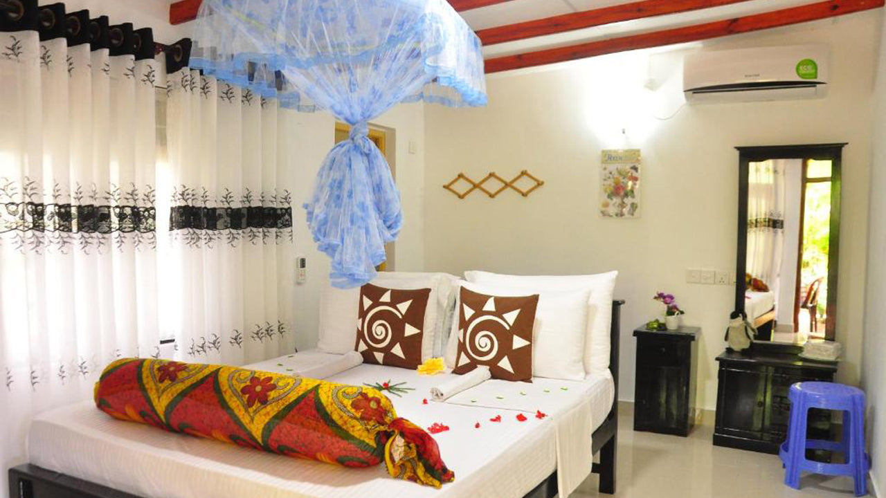 Отель «Другой мир», Сигирия