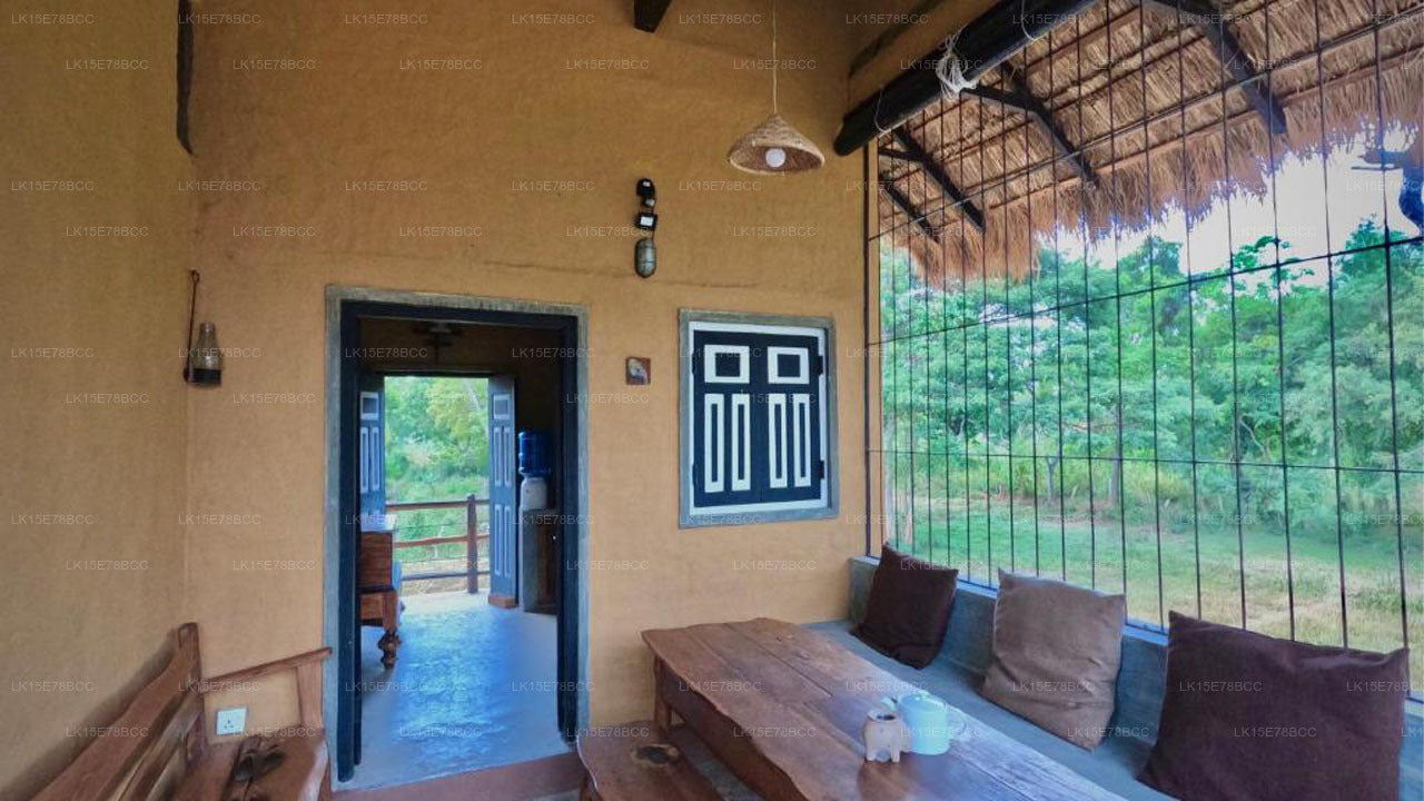 Лофт у озера, Курунегала