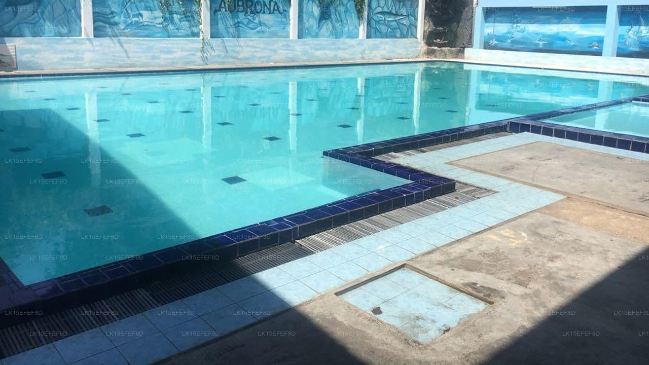 Aubrona Hotel, Wttala