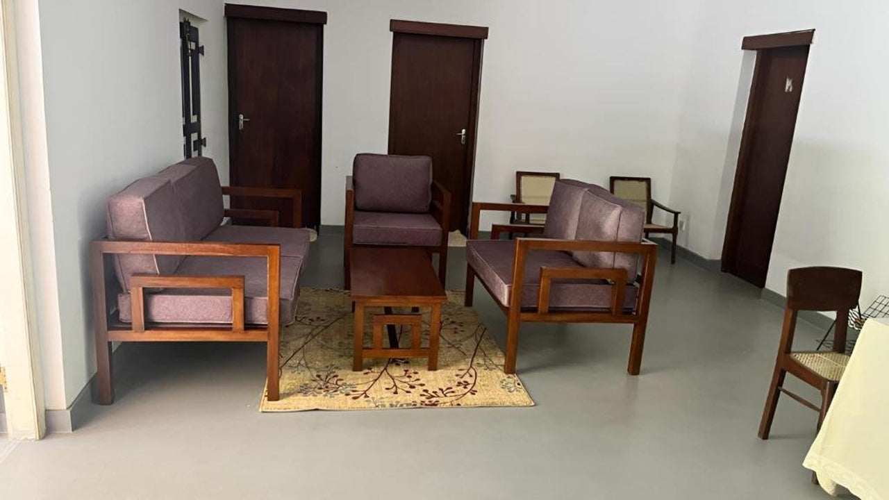 Honey Tree, Polonnaruwa