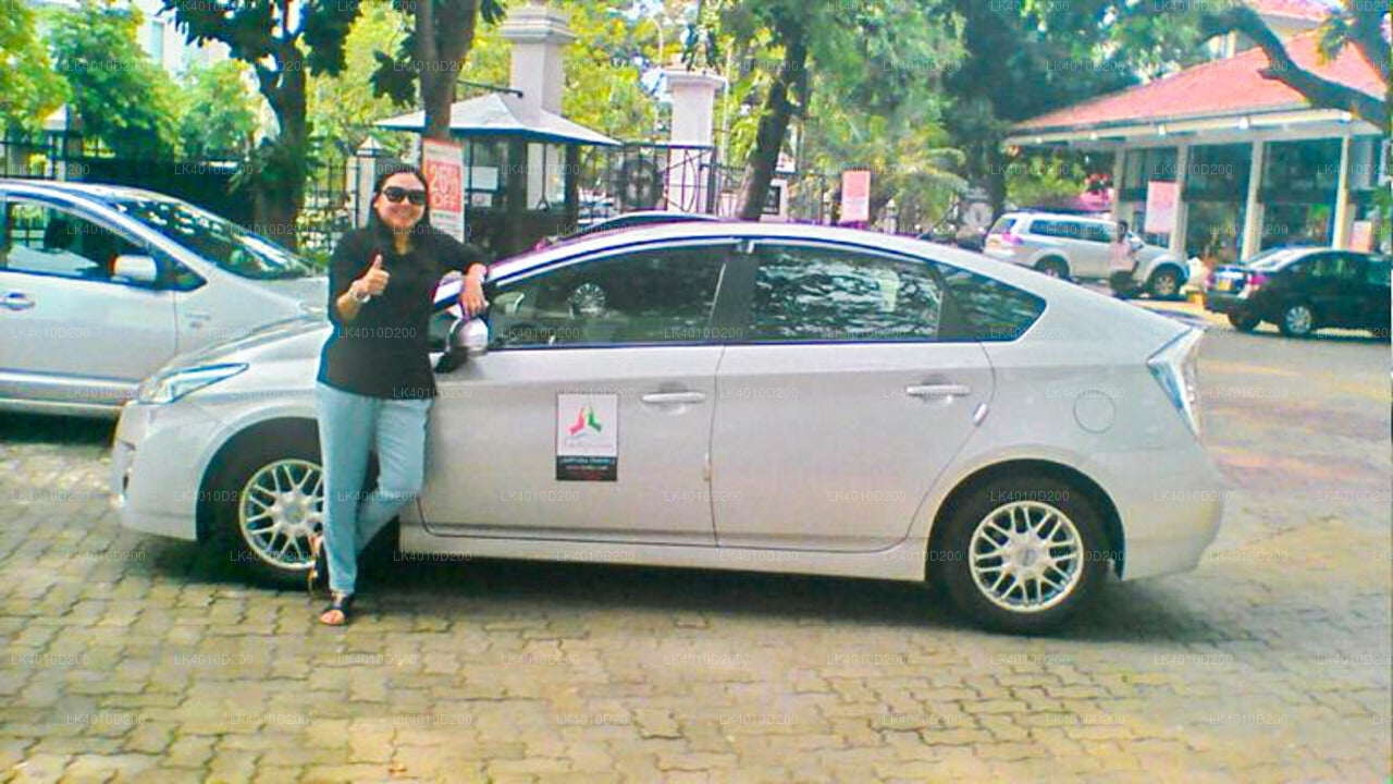 Частный трансфер из города Руванвелла в аэропорт Коломбо (CMB)