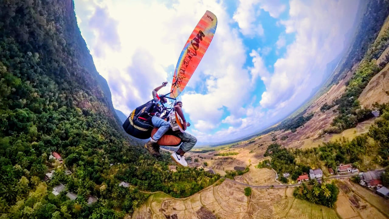 Парапланеризм из Курунегалы