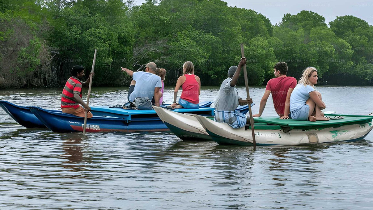 Guided Traditional Thoni Ride in Pasikudah Lagoon
